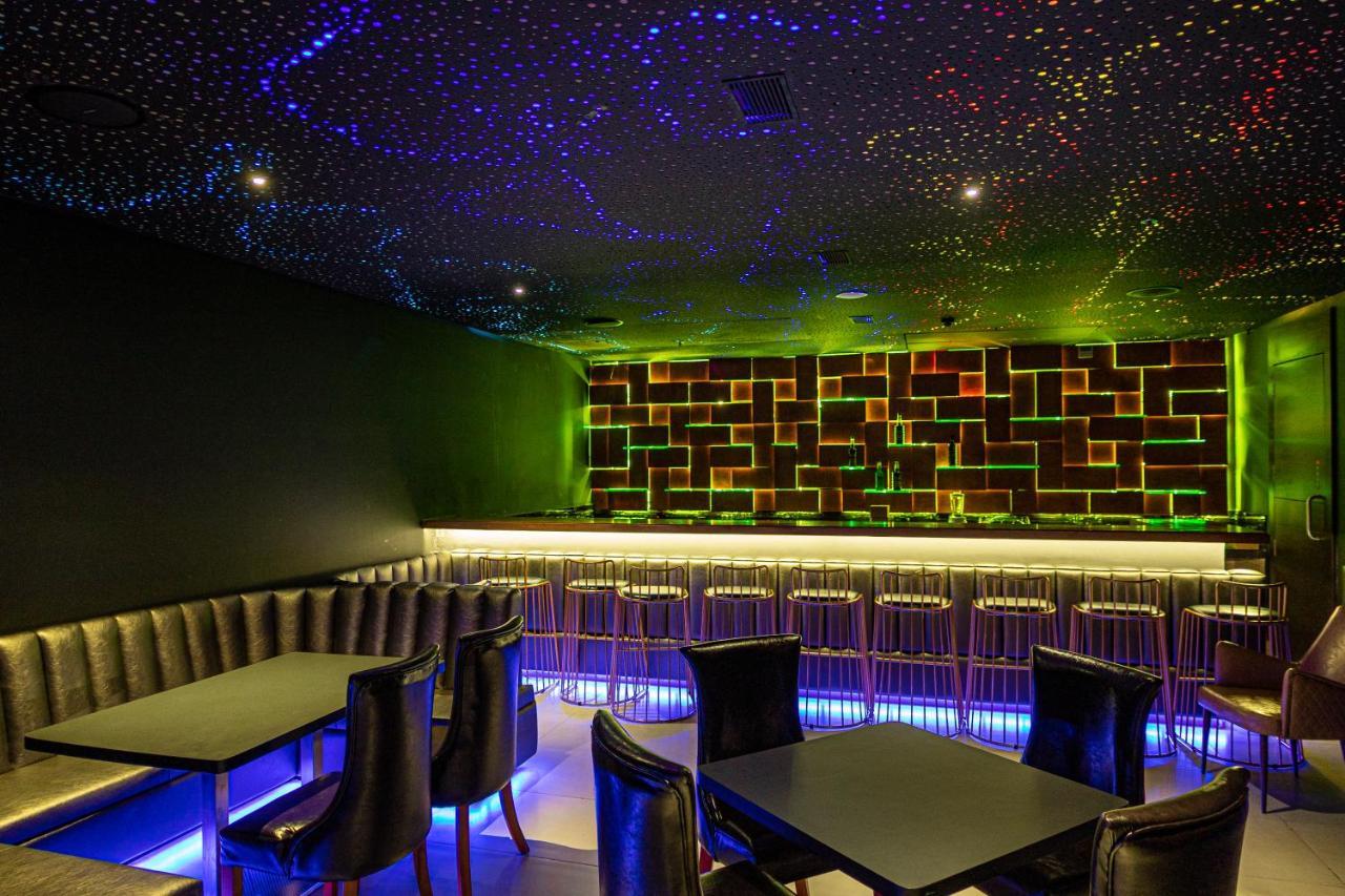 Enrise By Sayaji Nashik Hotel Exterior photo