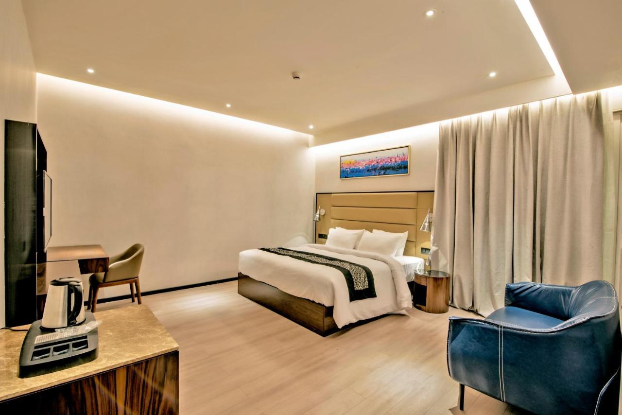 Enrise By Sayaji Nashik Hotel Exterior photo